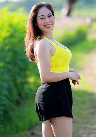 Gorgeous profiles pictures, Asian member pic: Thi Hien