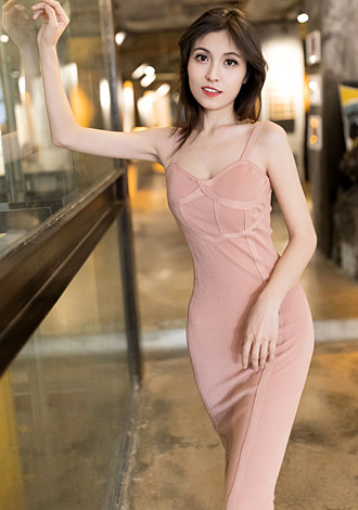 Most gorgeous profiles: Asian member Lu(Luna)