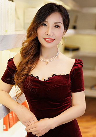 Gorgeous profiles pictures, attractive photo of Asian member: HongQiong from Yichang